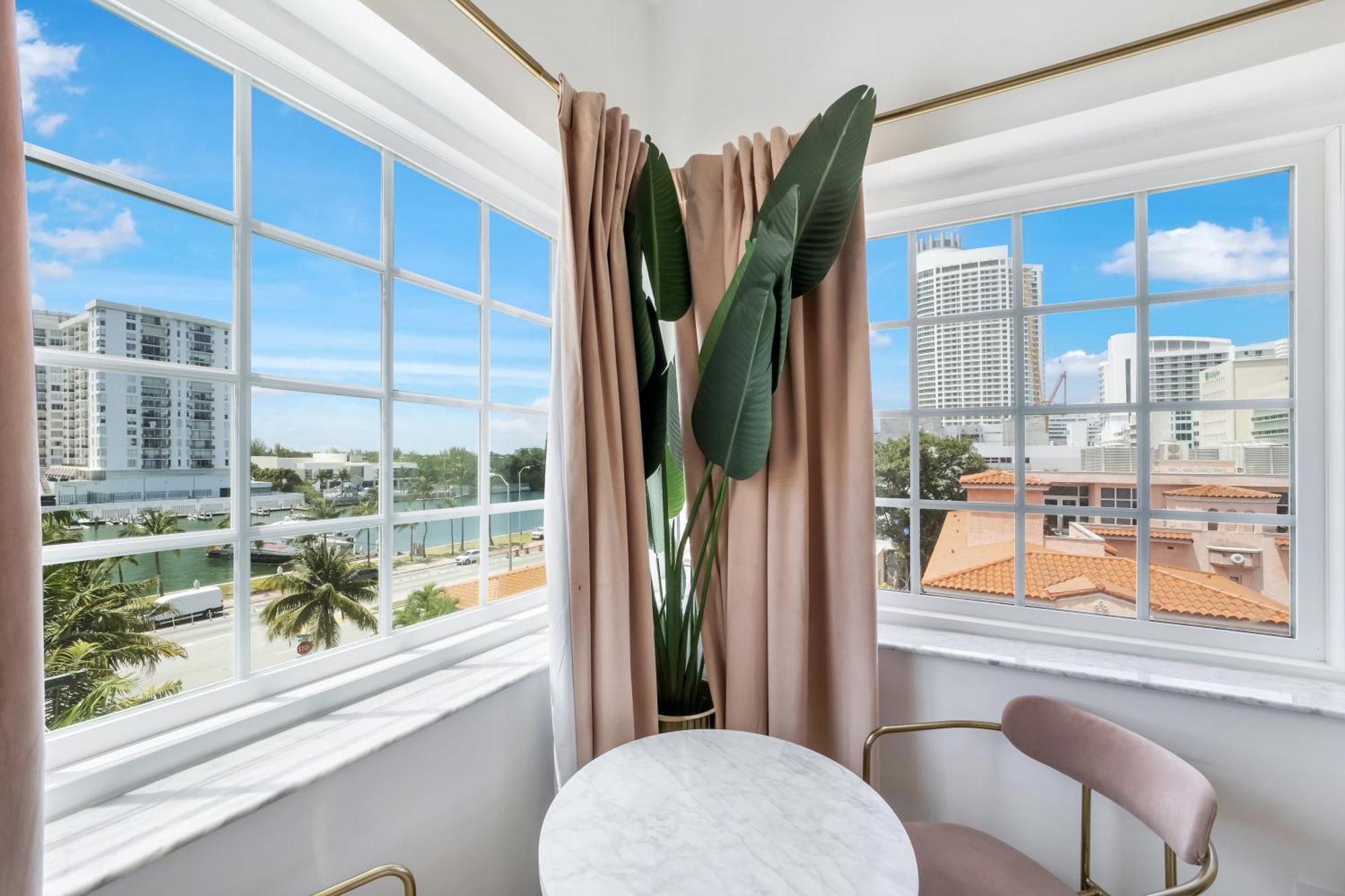 Ocean Spray Hotel Miami Beach Eksteriør billede