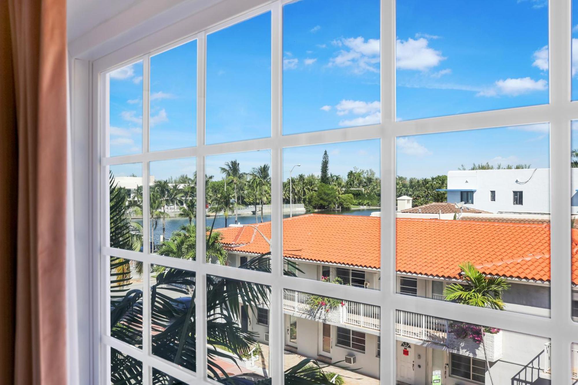 Ocean Spray Hotel Miami Beach Eksteriør billede